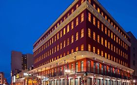 Courtyard By Marriott New Orleans Downtown Near The French Quarter
